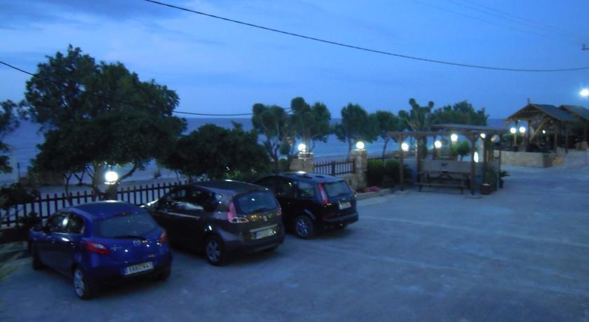Almirikia Apartments มอร์เตรี ภายนอก รูปภาพ