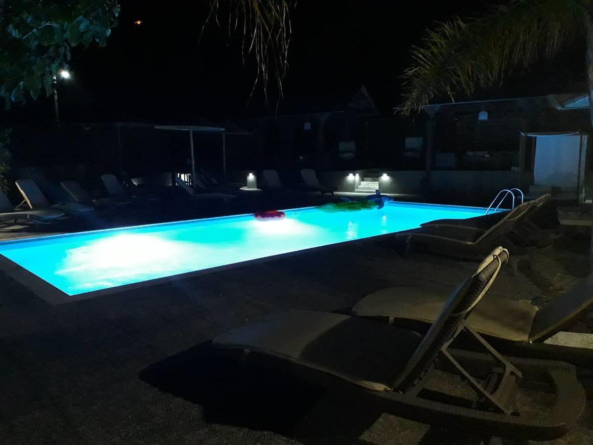 Almirikia Apartments มอร์เตรี ภายนอก รูปภาพ